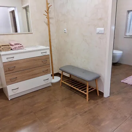 Apartment Tangerine *